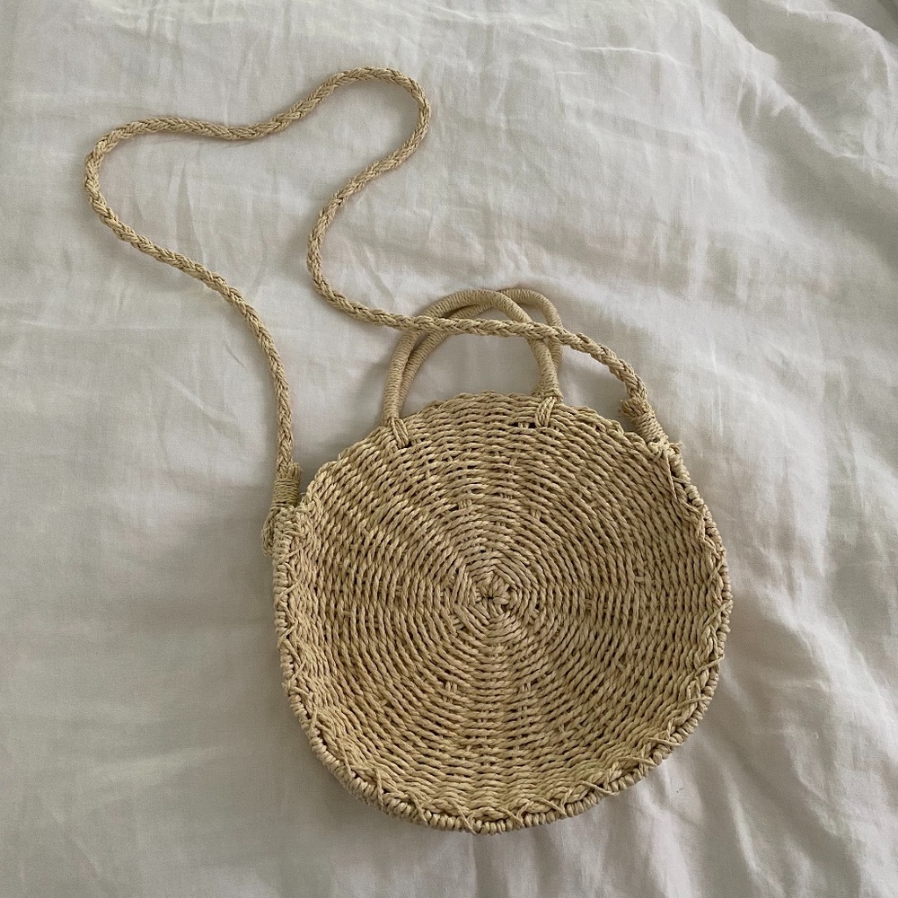 Verge Girl Straw Bag